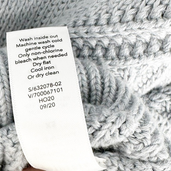 Athleta Teton Blue Gray Knit Pullover V-neck Sweater - Picture 5 of 6